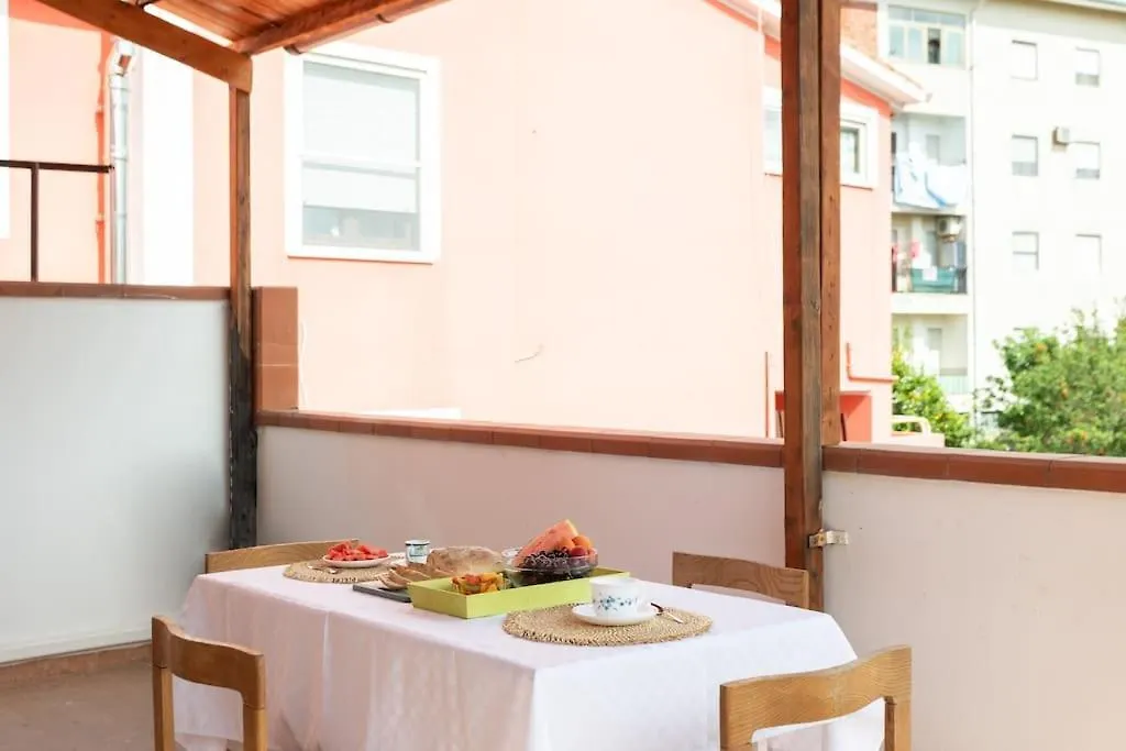 Apartamento Casa Levante - Near The Station And City Center Oristano